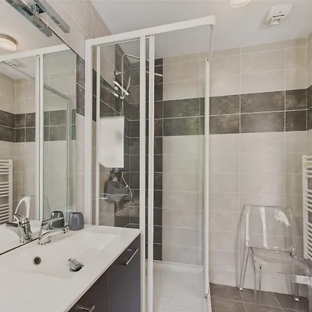 בית נופש Piscine Chauffee - 750m - 4 Adultes - 4 Enfants סן-ונסן-סור-ז'אר