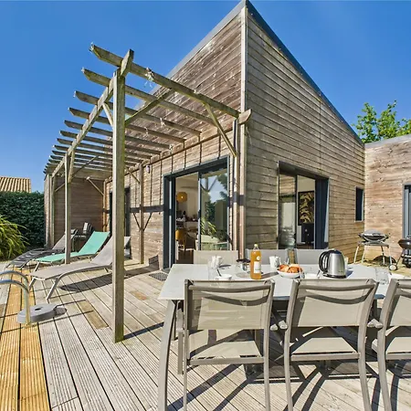 בית נופש Piscine Chauffee - 750m - 4 Adultes - 4 Enfants *