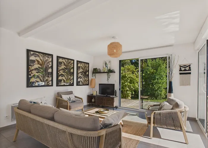 Piscine Chauffée - 750m - 4 Adultes - 4 Enfants