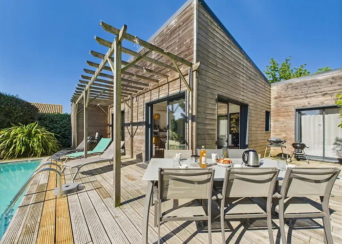 Hébergement de vacances Piscine Chauffée - 750m - 4 Adultes - 4 Enfants *